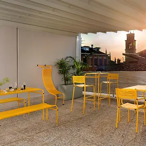 https://bnbiz-coworking-hotel.emilia-romagnahotels.net