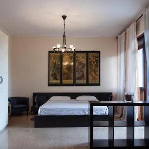 Santa Croce Bed & Breakfast Rome